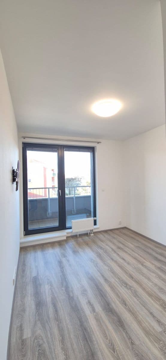 Prenájom bytu 2-izbový 50 m², Komořanská, Praha, Praha Prenájom bytu 2-izbový 50 m², Komořanská, Praha, Praha