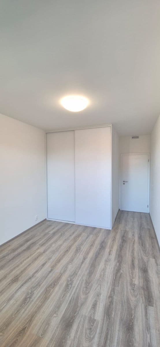 Prenájom bytu 2-izbový 50 m², Komořanská, Praha, Praha Prenájom bytu 2-izbový 50 m², Komořanská, Praha, Praha