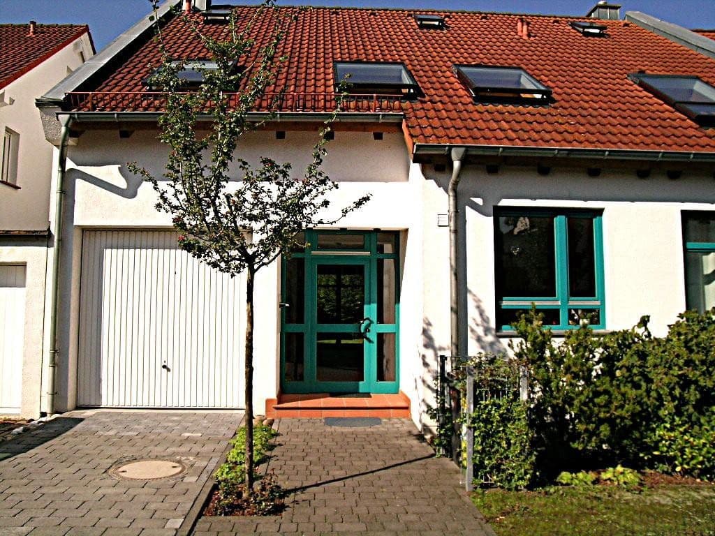 Prenájom domu 200 m², pozemek 420 m², Dietzenbach, Hesensko Prenájom domu 200 m², pozemek 420 m², Dietzenbach, Hesensko