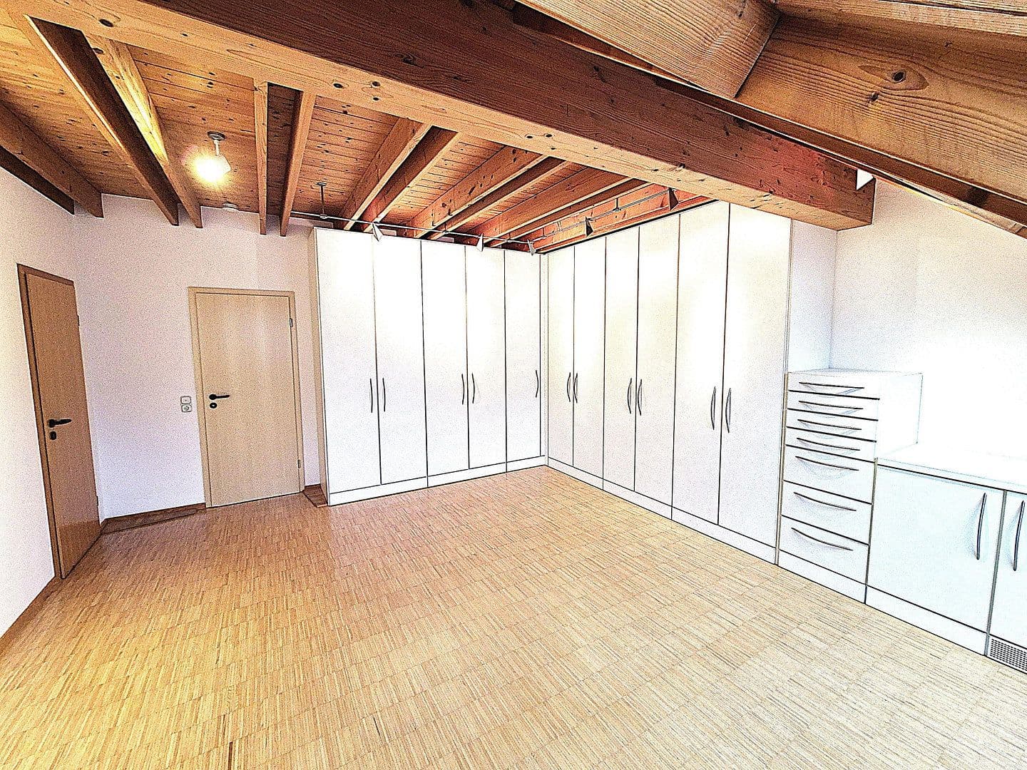 Prenájom domu 200 m², pozemek 420 m², Dietzenbach, Hesensko Prenájom domu 200 m², pozemek 420 m², Dietzenbach, Hesensko