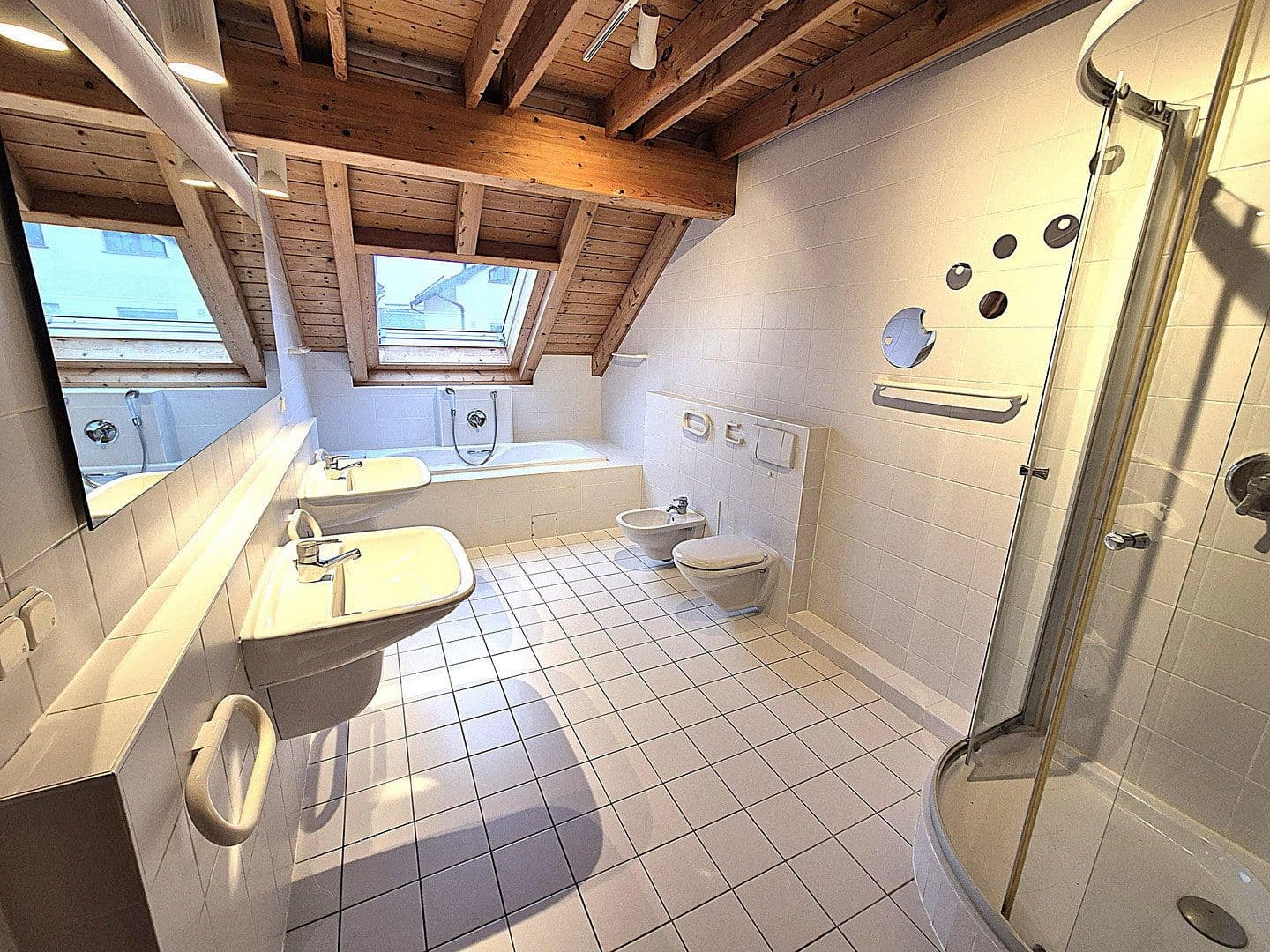 Prenájom domu 200 m², pozemek 420 m², Dietzenbach, Hesensko Prenájom domu 200 m², pozemek 420 m², Dietzenbach, Hesensko