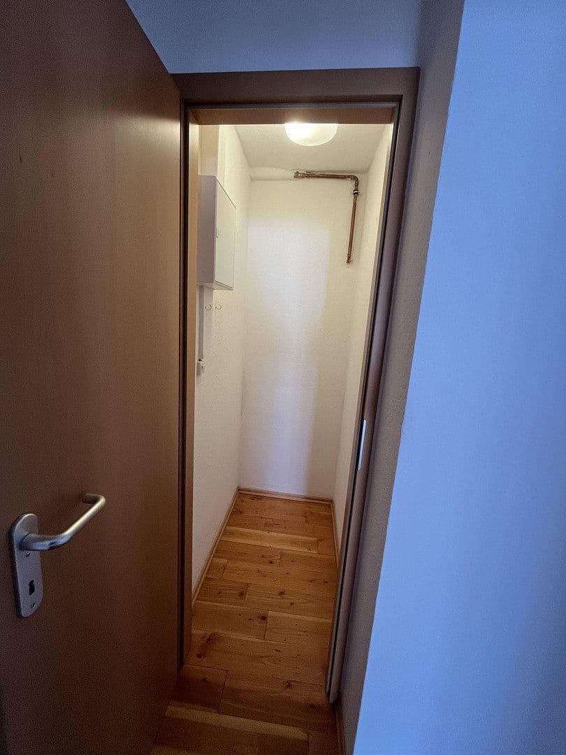 Prenájom bytu 1-izbový 47 m², Karlsruhe, Bádensko-Wurttembersko Prenájom bytu 1-izbový 47 m², Karlsruhe, Bádensko-Wurttembersko