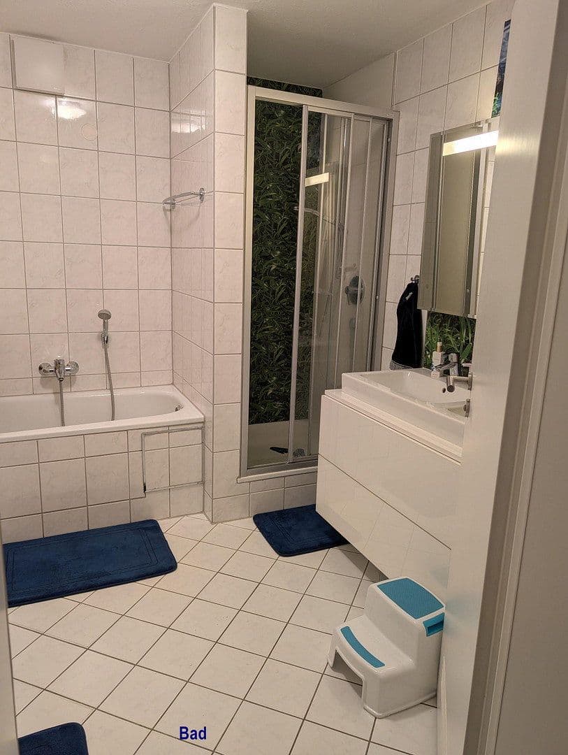 Prenájom bytu 4-izbový 123 m², Neckartenzlinger Str. 5A, Bempflingen, Bádensko-Wurttembersko Prenájom bytu 4-izbový 123 m², Neckartenzlinger Str. 5A, Bempflingen, Bádensko-Wurttembersko