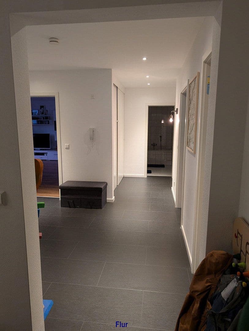 Prenájom bytu 4-izbový 123 m², Neckartenzlinger Str. 5A, Bempflingen, Bádensko-Wurttembersko Prenájom bytu 4-izbový 123 m², Neckartenzlinger Str. 5A, Bempflingen, Bádensko-Wurttembersko