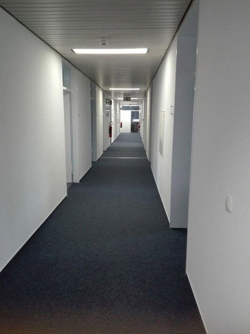 Prenájom kancelárie 107 m², Herzog-Bernd-Str. 2-4, Soltau, Dolné Sasko Prenájom kancelárie 107 m², Herzog-Bernd-Str. 2-4, Soltau, Dolné Sasko