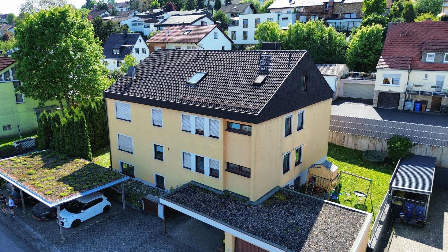 Prenájom bytu 5-izbový 146 m², Zeller Strasse 26, Margetshöchheim, Bavorsko Prenájom bytu 5-izbový 146 m², Zeller Strasse 26, Margetshöchheim, Bavorsko