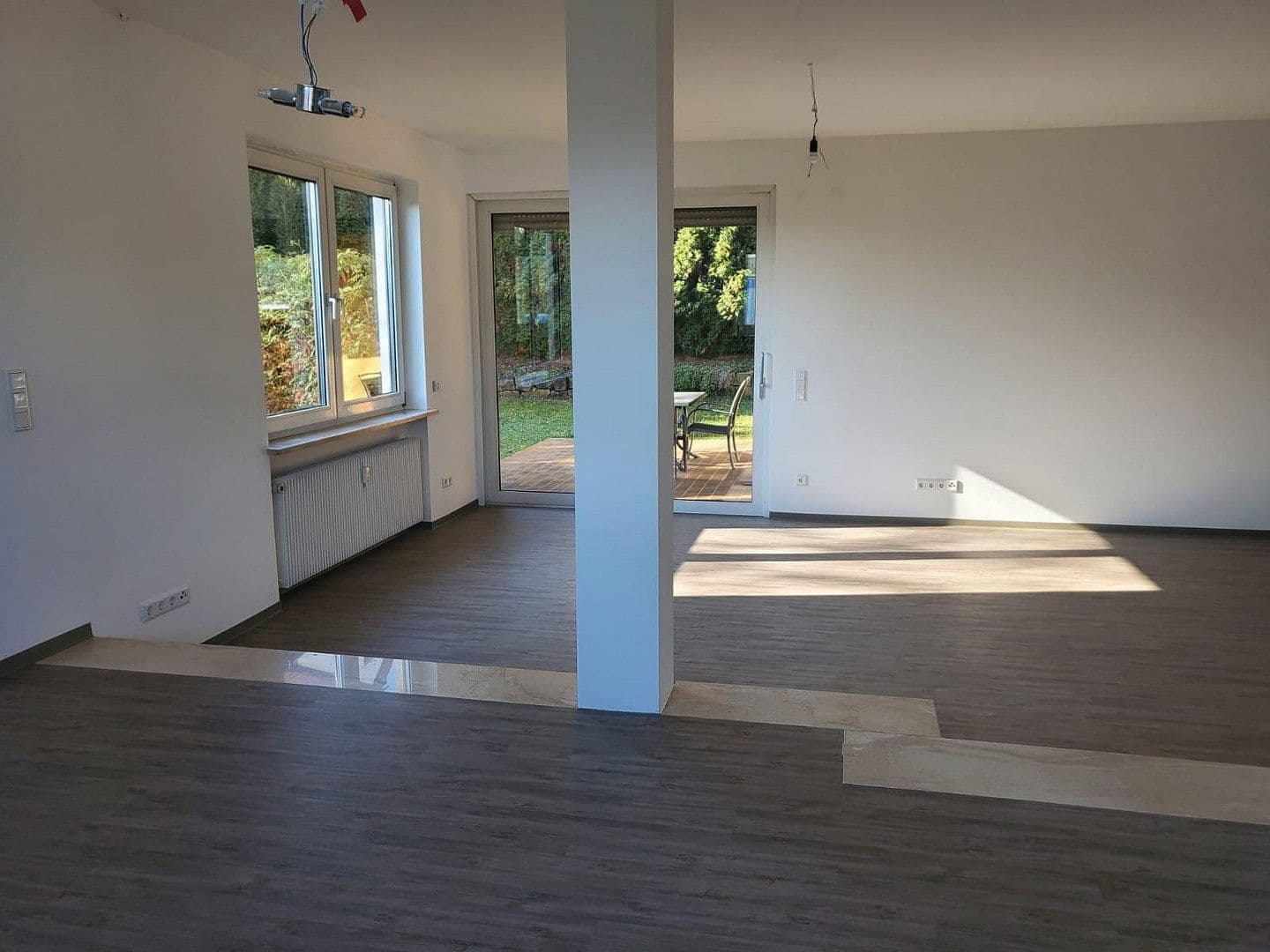 Prenájom bytu 5-izbový 146 m², Zeller Strasse 26, Margetshöchheim, Bavorsko Prenájom bytu 5-izbový 146 m², Zeller Strasse 26, Margetshöchheim, Bavorsko