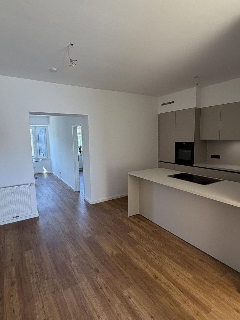 Prenájom bytu 2-izbový 85 m², Langenfeld (Rheinland), Severné Porýnie - Westfálsko Prenájom bytu 2-izbový 85 m², Langenfeld (Rheinland), Severné Porýnie - Westfálsko
