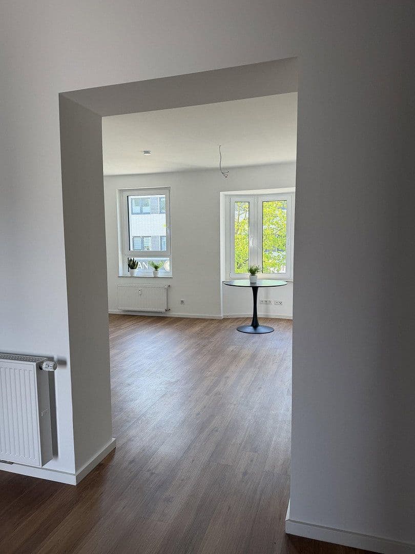 Prenájom bytu 2-izbový 85 m², Langenfeld (Rheinland), Severné Porýnie - Westfálsko Prenájom bytu 2-izbový 85 m², Langenfeld (Rheinland), Severné Porýnie - Westfálsko