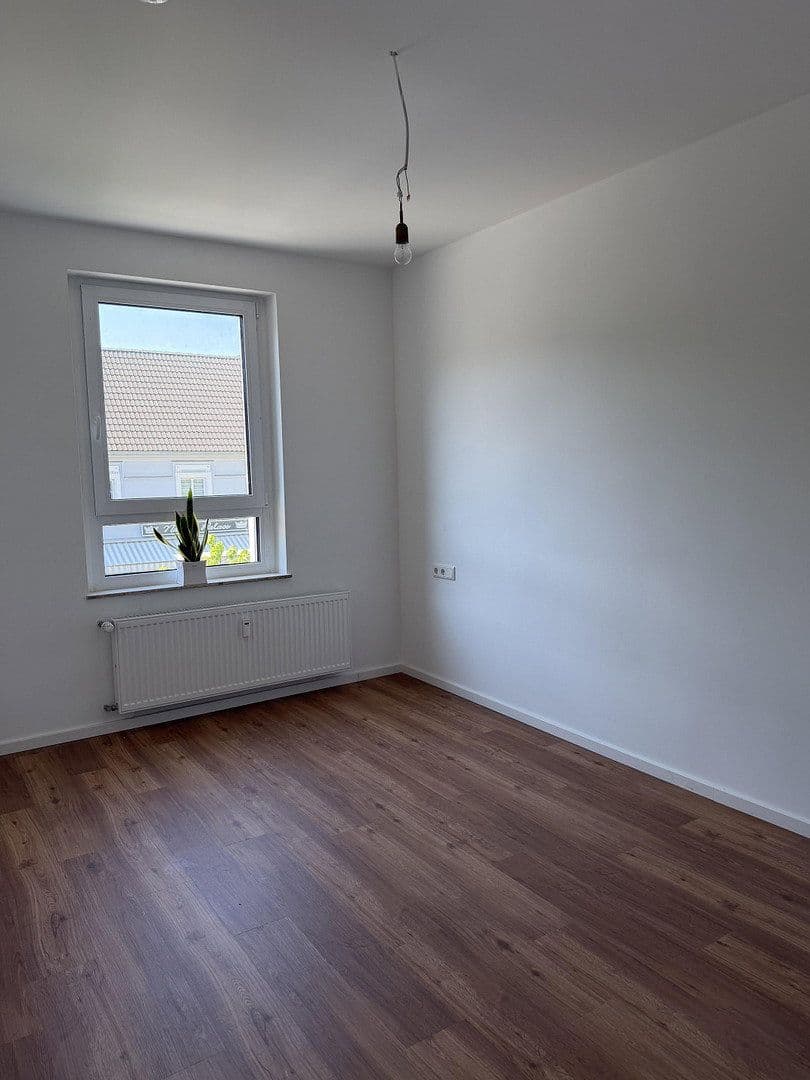 Prenájom bytu 2-izbový 85 m², Langenfeld (Rheinland), Severné Porýnie - Westfálsko Prenájom bytu 2-izbový 85 m², Langenfeld (Rheinland), Severné Porýnie - Westfálsko