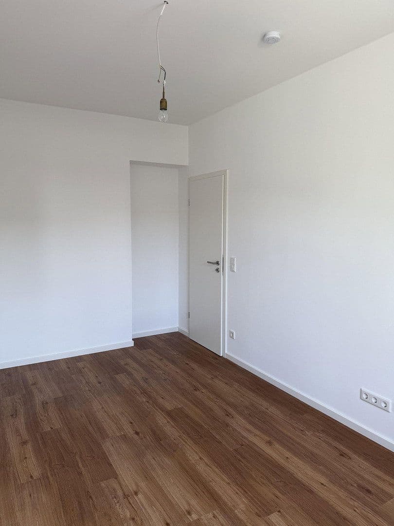 Prenájom bytu 2-izbový 85 m², Langenfeld (Rheinland), Severné Porýnie - Westfálsko Prenájom bytu 2-izbový 85 m², Langenfeld (Rheinland), Severné Porýnie - Westfálsko