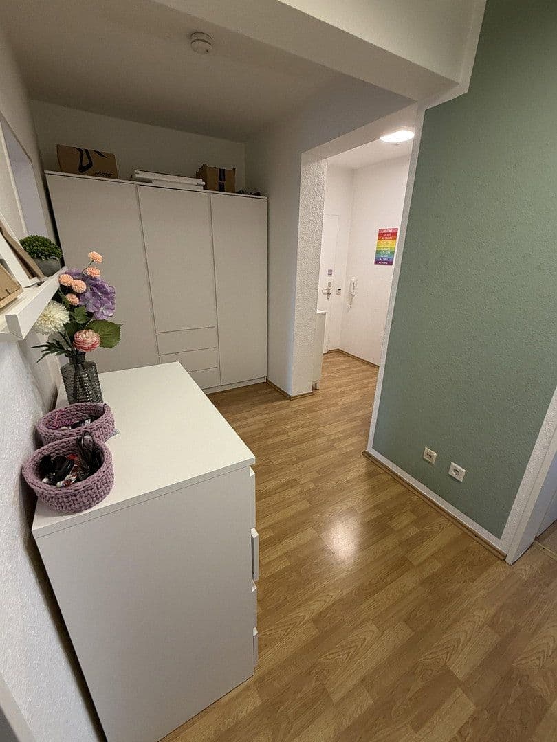 Prenájom bytu 3-izbový 70 m², Konstantinstraße 133, Mönchengladbach, Severné Porýnie - Westfálsko Prenájom bytu 3-izbový 70 m², Konstantinstraße 133, Mönchengladbach, Severné Porýnie - Westfálsko
