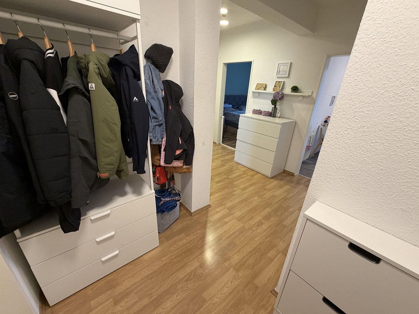 Prenájom bytu 3-izbový 70 m², Konstantinstraße 133, Mönchengladbach, Severné Porýnie - Westfálsko Prenájom bytu 3-izbový 70 m², Konstantinstraße 133, Mönchengladbach, Severné Porýnie - Westfálsko