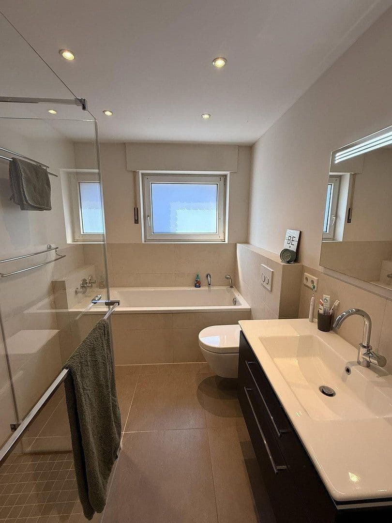 Predaj domu 136 m², pozemek 310 m², Krefeld, Severné Porýnie - Westfálsko Predaj domu 136 m², pozemek 310 m², Krefeld, Severné Porýnie - Westfálsko