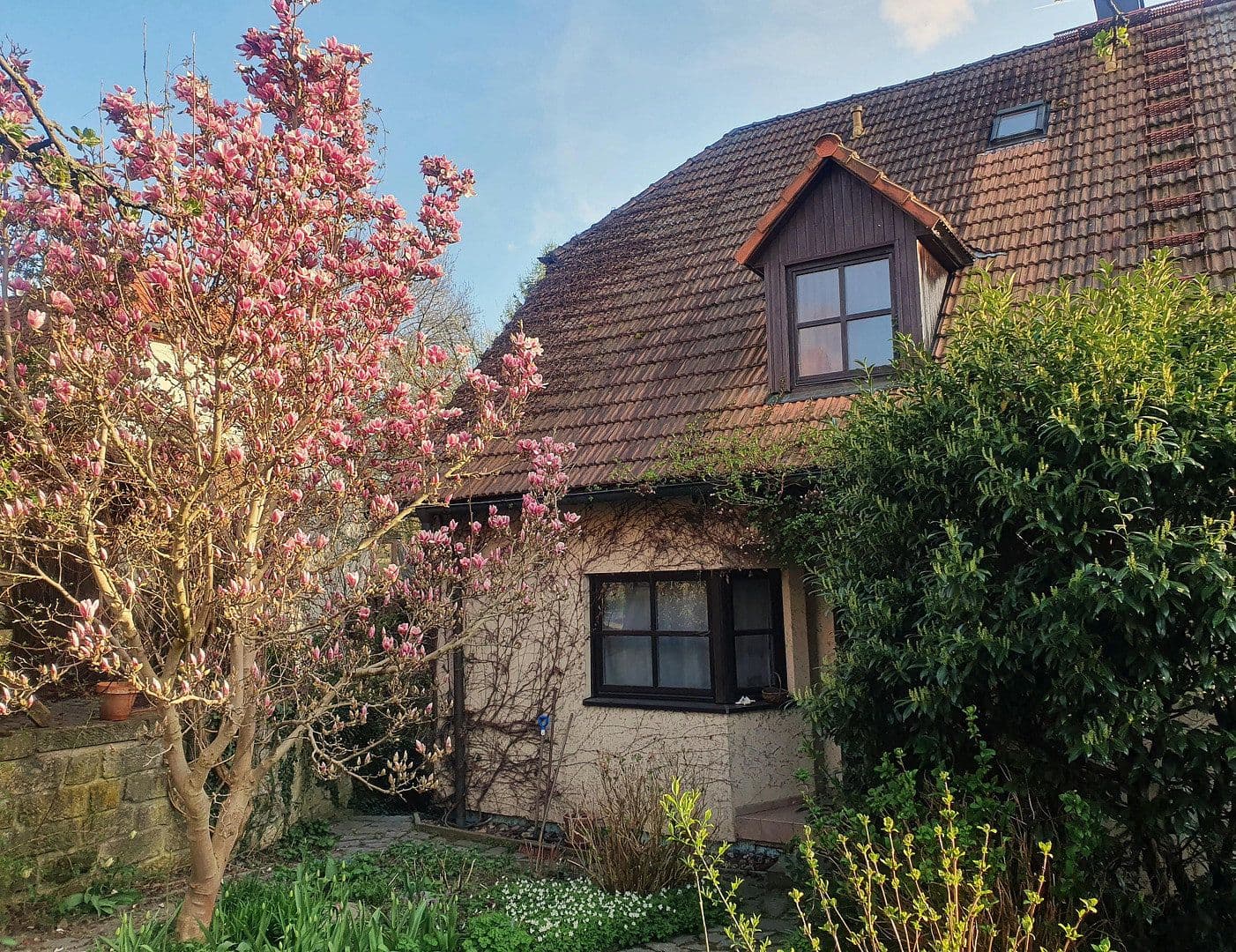 Predaj domu 150 m², pozemek 897 m², Dresden-Schönfeld, Sasko Predaj domu 150 m², pozemek 897 m², Dresden-Schönfeld, Sasko