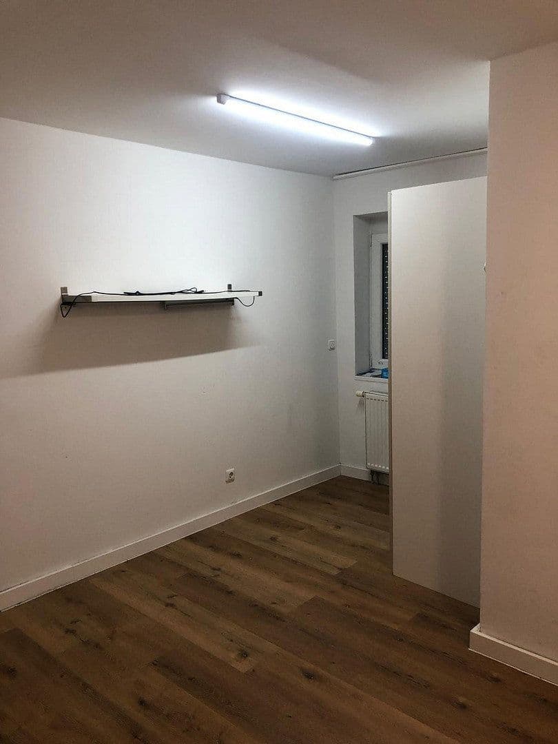 Prenájom bytu 1-izbový 30 m², Wilhelmstraße 2, Pohlheim, Hesensko Prenájom bytu 1-izbový 30 m², Wilhelmstraße 2, Pohlheim, Hesensko