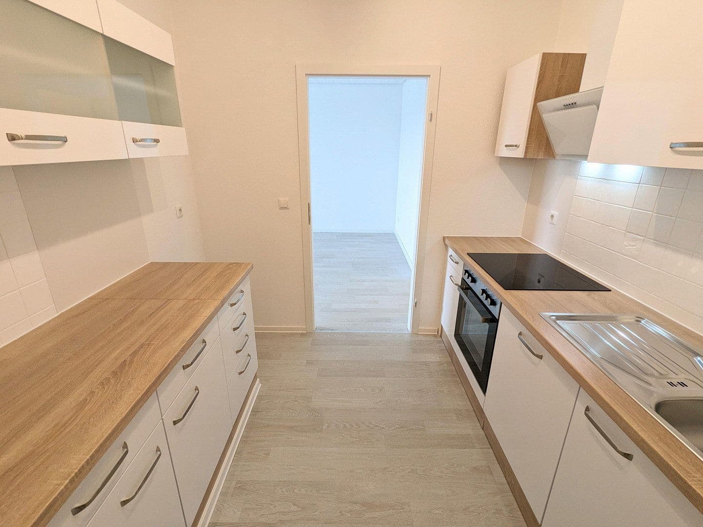 Prenájom bytu 2-izbový 67 m², Woogstr. 36, Neuhofen, Porýnie-Falcko Prenájom bytu 2-izbový 67 m², Woogstr. 36, Neuhofen, Porýnie-Falcko