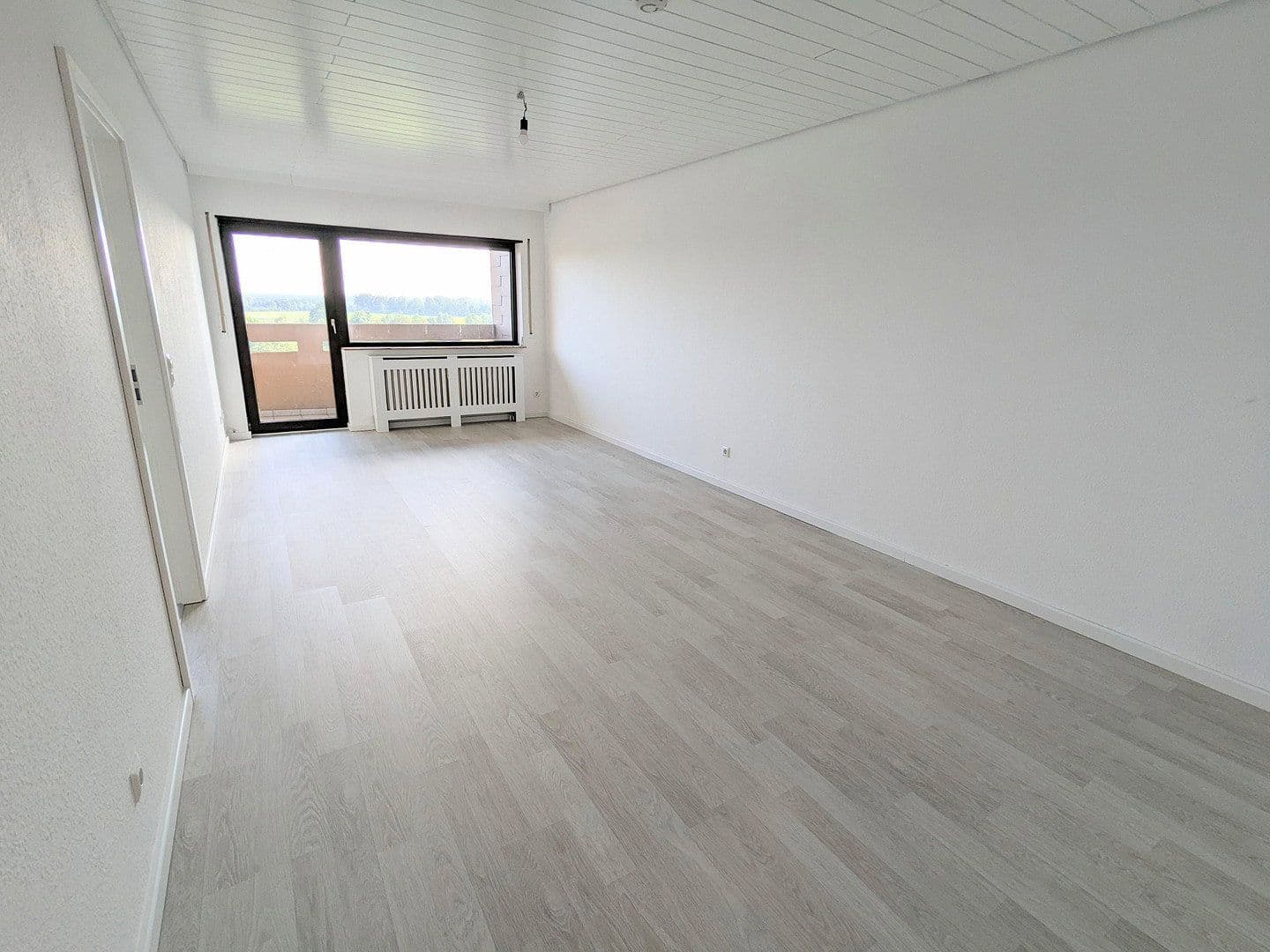 Prenájom bytu 2-izbový 67 m², Woogstr. 36, Neuhofen, Porýnie-Falcko Prenájom bytu 2-izbový 67 m², Woogstr. 36, Neuhofen, Porýnie-Falcko