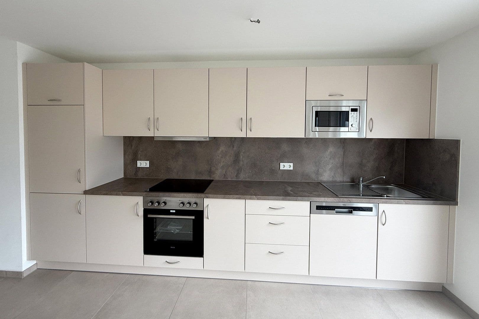 Prenájom bytu 4-izbový 95 m², An der Schwefelquelle 2, Schwandorf, Bavorsko Prenájom bytu 4-izbový 95 m², An der Schwefelquelle 2, Schwandorf, Bavorsko
