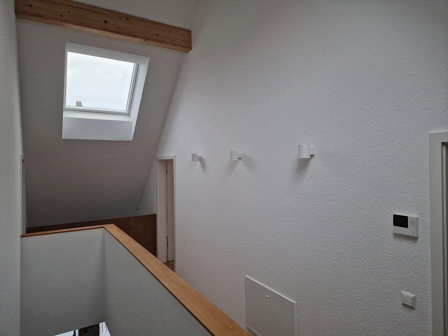 Prenájom domu 155 m², pozemek 8 m², Neureuter Hauptstraße 314, Karlsruhe, Bádensko-Wurttembersko Prenájom domu 155 m², pozemek 8 m², Neureuter Hauptstraße 314, Karlsruhe, Bádensko-Wurttembersko