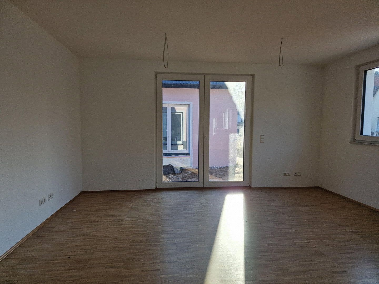 Prenájom domu 155 m², pozemek 8 m², Neureuter Hauptstraße 314, Karlsruhe, Bádensko-Wurttembersko Prenájom domu 155 m², pozemek 8 m², Neureuter Hauptstraße 314, Karlsruhe, Bádensko-Wurttembersko