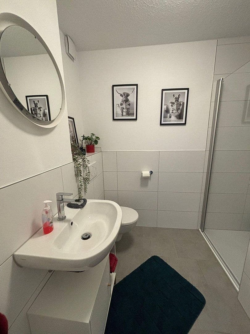 Prenájom domu 155 m², pozemek 8 m², Neureuter Hauptstraße 314, Karlsruhe, Bádensko-Wurttembersko Prenájom domu 155 m², pozemek 8 m², Neureuter Hauptstraße 314, Karlsruhe, Bádensko-Wurttembersko