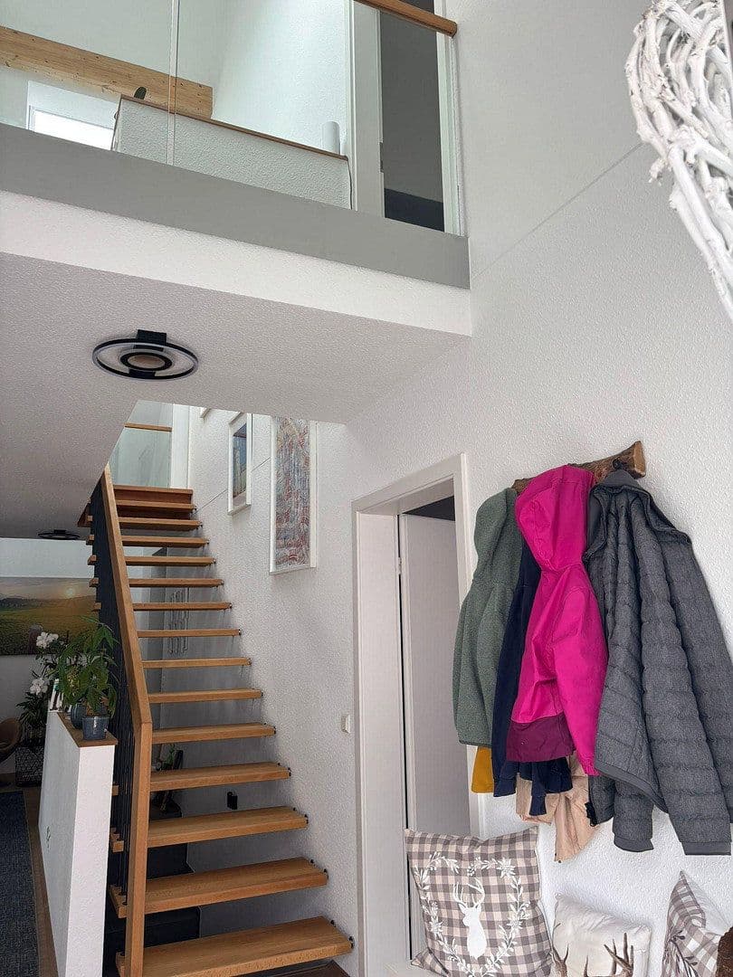 Prenájom domu 155 m², pozemek 8 m², Neureuter Hauptstraße 314, Karlsruhe, Bádensko-Wurttembersko Prenájom domu 155 m², pozemek 8 m², Neureuter Hauptstraße 314, Karlsruhe, Bádensko-Wurttembersko