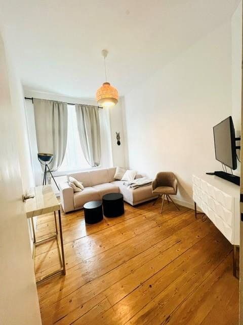 Prenájom bytu 2-izbový 50 m², Hartmann-Ibach-Straße 67, Frankfurt am Main, Hesensko Prenájom bytu 2-izbový 50 m², Hartmann-Ibach-Straße 67, Frankfurt am Main, Hesensko