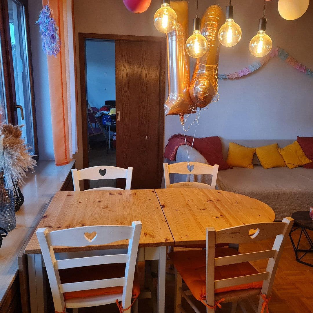 Prenájom bytu 4-izbový 120 m², Alzenau, Bavorsko Prenájom bytu 4-izbový 120 m², Alzenau, Bavorsko
