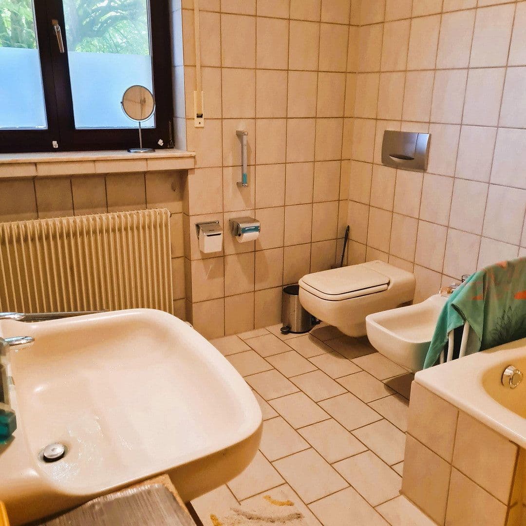 Prenájom bytu 4-izbový 120 m², Alzenau, Bavorsko Prenájom bytu 4-izbový 120 m², Alzenau, Bavorsko