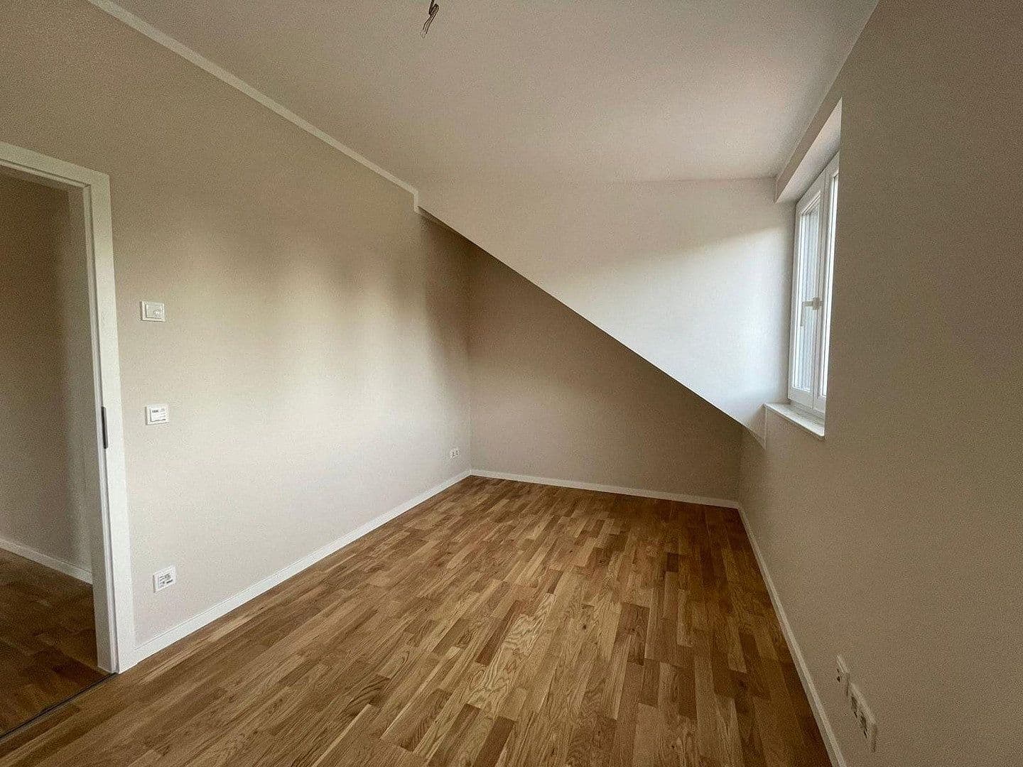 Prenájom bytu 2-izbový 57 m², Falkenhagener Str., Falkensee, Brandenbursko Prenájom bytu 2-izbový 57 m², Falkenhagener Str., Falkensee, Brandenbursko
