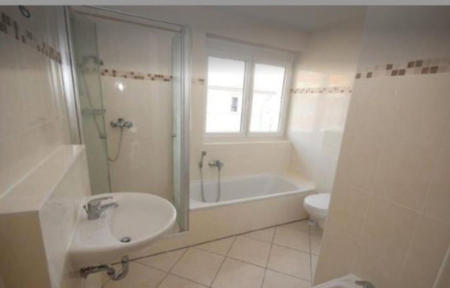 Prenájom domu 124 m², pozemek 150 m², Kaufering, Bavorsko Prenájom domu 124 m², pozemek 150 m², Kaufering, Bavorsko