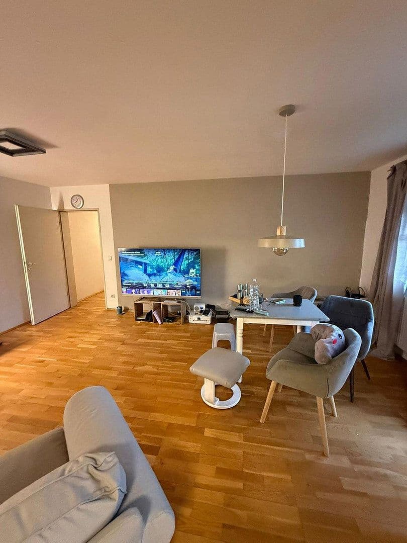 Prenájom bytu 3-izbový 72 m², Feldmochingerstraße 210-212, München, Bavorsko Prenájom bytu 3-izbový 72 m², Feldmochingerstraße 210-212, München, Bavorsko