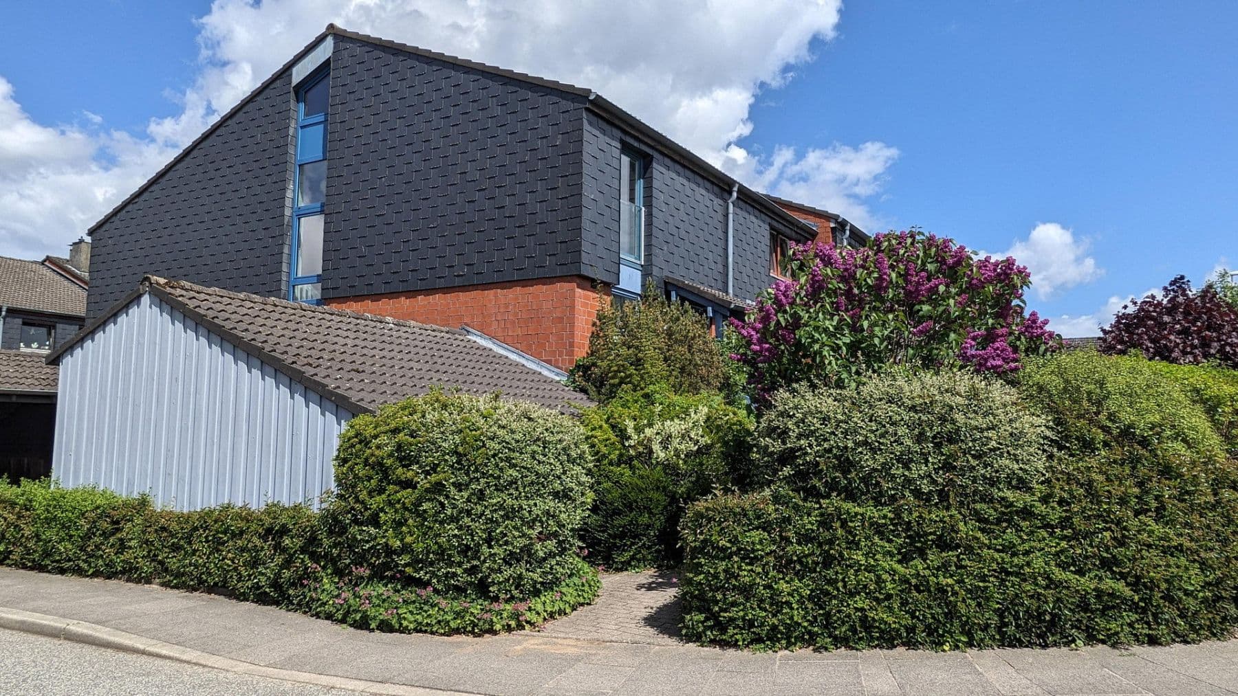 Predaj domu 98 m², pozemek 210 m², Nienbrügger Weg 18, Kiel, Šlezvicko-Holštajnsko Predaj domu 98 m², pozemek 210 m², Nienbrügger Weg 18, Kiel, Šlezvicko-Holštajnsko
