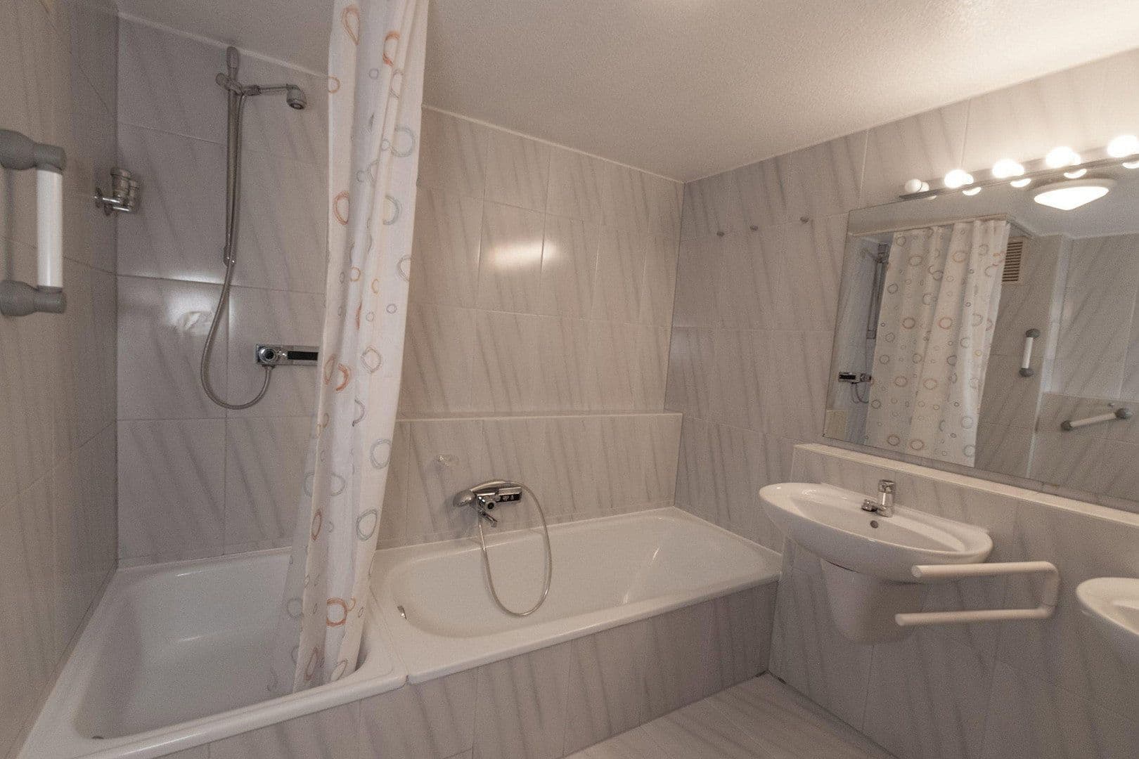 Predaj domu 98 m², pozemek 210 m², Nienbrügger Weg 18, Kiel, Šlezvicko-Holštajnsko Predaj domu 98 m², pozemek 210 m², Nienbrügger Weg 18, Kiel, Šlezvicko-Holštajnsko
