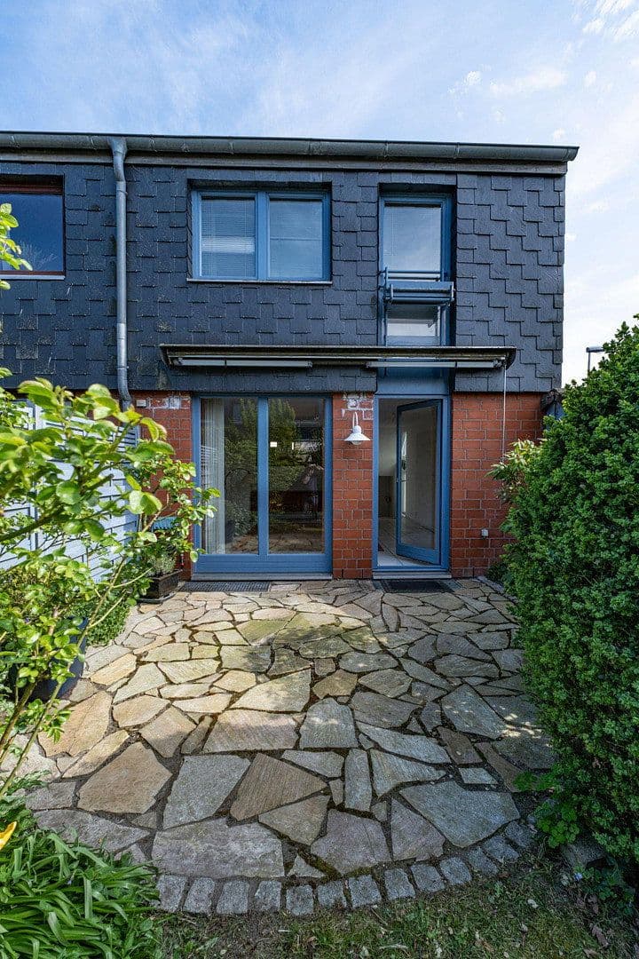 Predaj domu 98 m², pozemek 210 m², Nienbrügger Weg 18, Kiel, Šlezvicko-Holštajnsko Predaj domu 98 m², pozemek 210 m², Nienbrügger Weg 18, Kiel, Šlezvicko-Holštajnsko