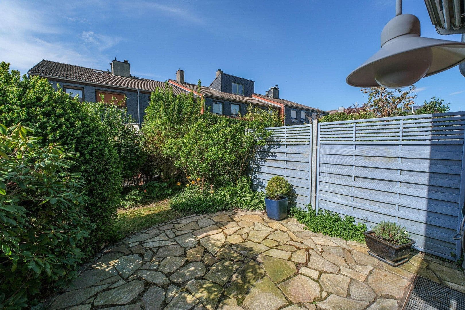Predaj domu 98 m², pozemek 210 m², Nienbrügger Weg 18, Kiel, Šlezvicko-Holštajnsko Predaj domu 98 m², pozemek 210 m², Nienbrügger Weg 18, Kiel, Šlezvicko-Holštajnsko