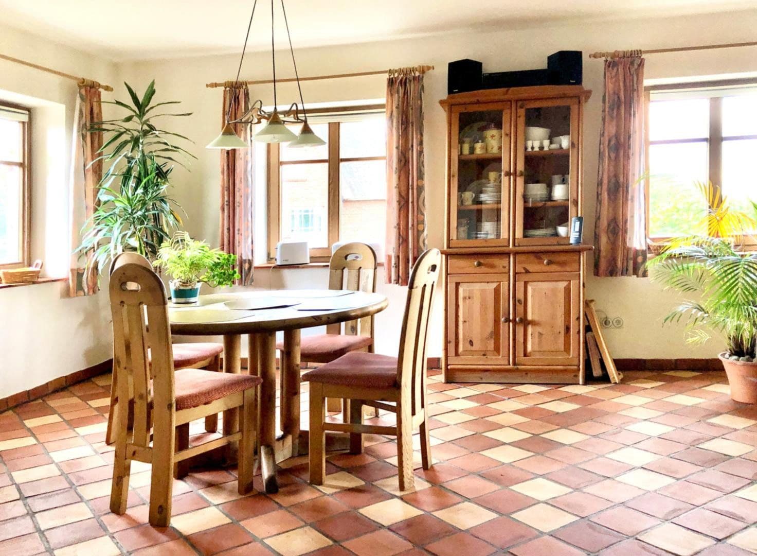 Predaj domu 200 m², pozemek 2.651 m², Glückstadt, Šlezvicko-Holštajnsko Predaj domu 200 m², pozemek 2.651 m², Glückstadt, Šlezvicko-Holštajnsko