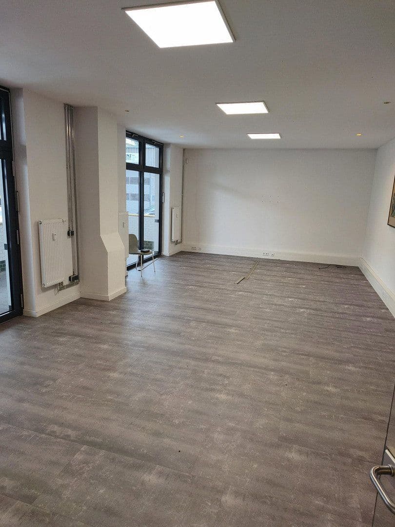 Prenájom kancelárie 565 m², Ringbahnstraße 22-30, Berlin, Berlín Prenájom kancelárie 565 m², Ringbahnstraße 22-30, Berlin, Berlín