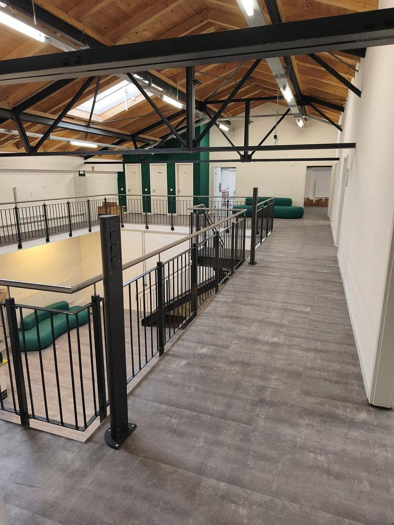 Prenájom kancelárie 565 m², Ringbahnstraße 22-30, Berlin, Berlín Prenájom kancelárie 565 m², Ringbahnstraße 22-30, Berlin, Berlín