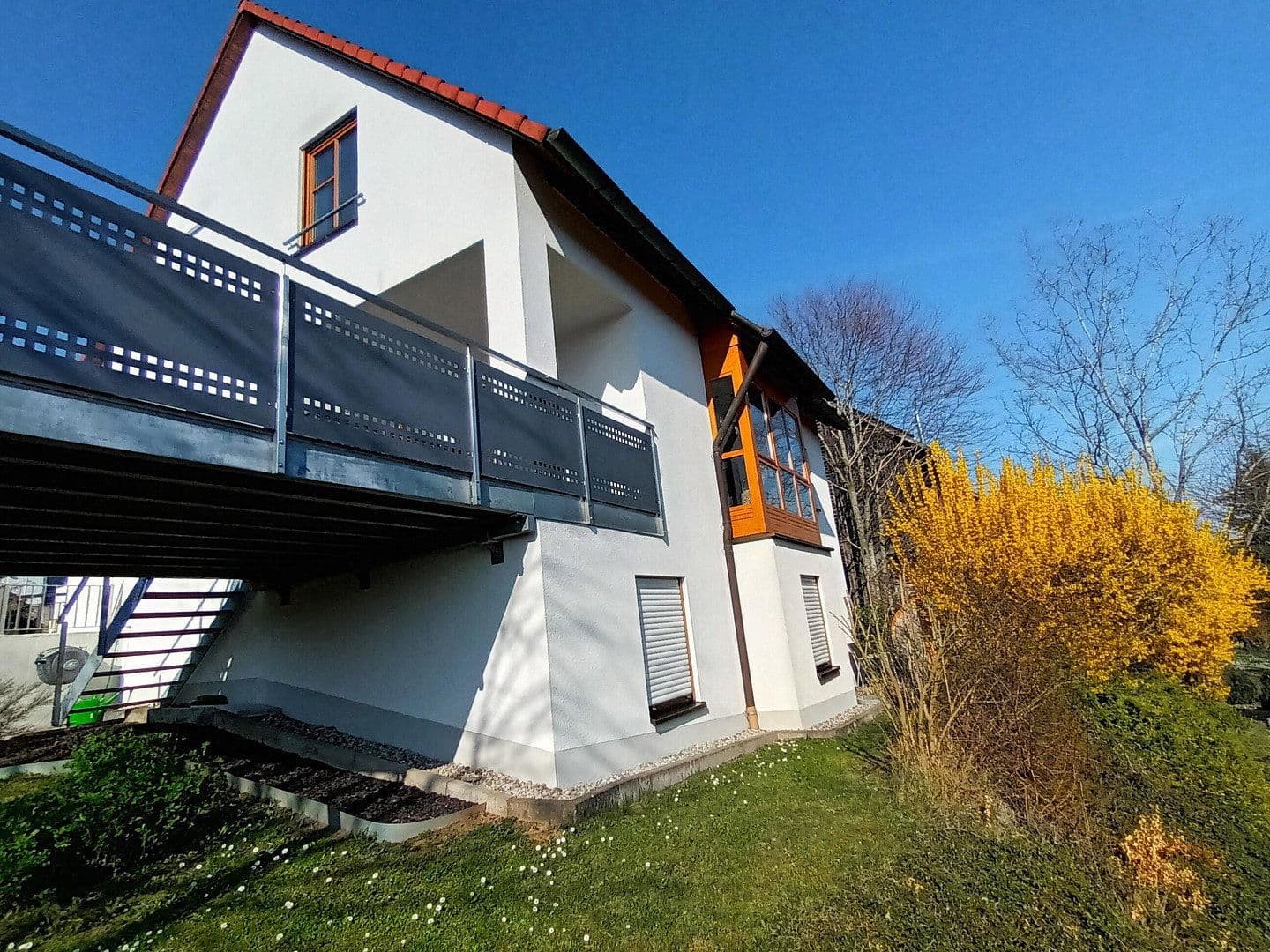 Predaj domu 156 m², pozemek 406 m², Kitzingen, Bavorsko Predaj domu 156 m², pozemek 406 m², Kitzingen, Bavorsko