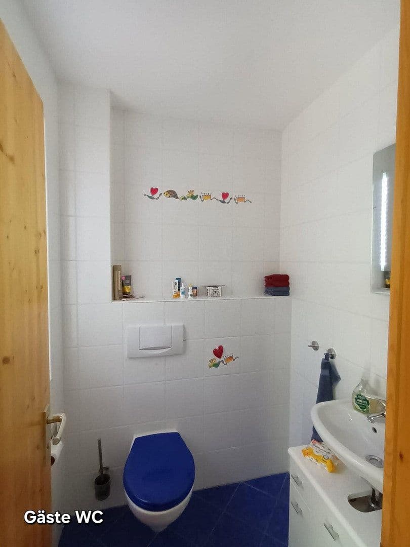 Predaj domu 156 m², pozemek 406 m², Kitzingen, Bavorsko Predaj domu 156 m², pozemek 406 m², Kitzingen, Bavorsko