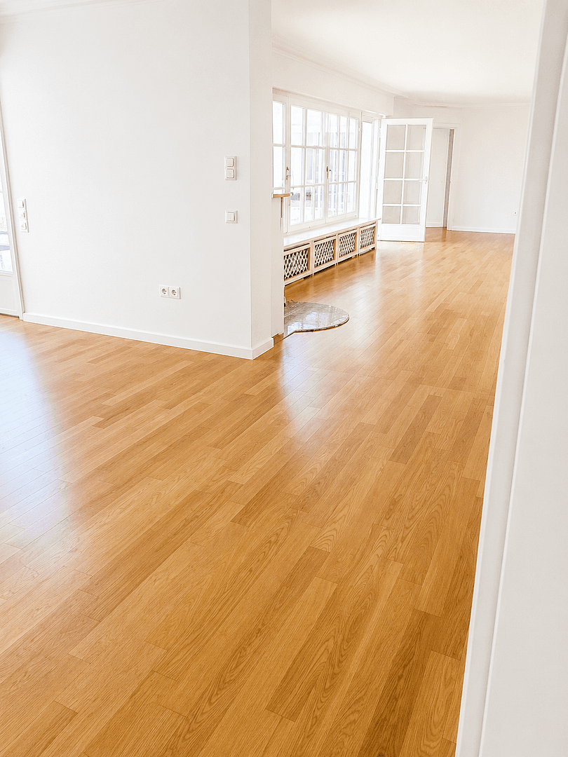 Predaj domu 320 m², pozemek 1.334 m², Karlsruhe, Bádensko-Wurttembersko Predaj domu 320 m², pozemek 1.334 m², Karlsruhe, Bádensko-Wurttembersko