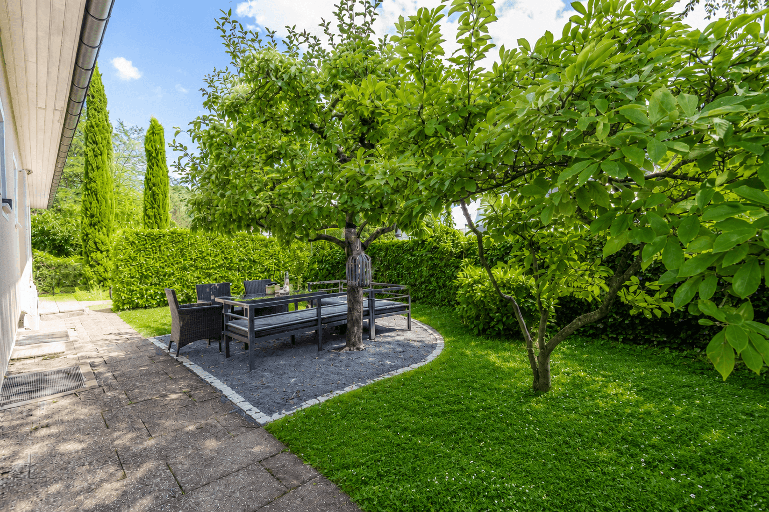 Predaj domu 320 m², pozemek 1.334 m², Karlsruhe, Bádensko-Wurttembersko Predaj domu 320 m², pozemek 1.334 m², Karlsruhe, Bádensko-Wurttembersko