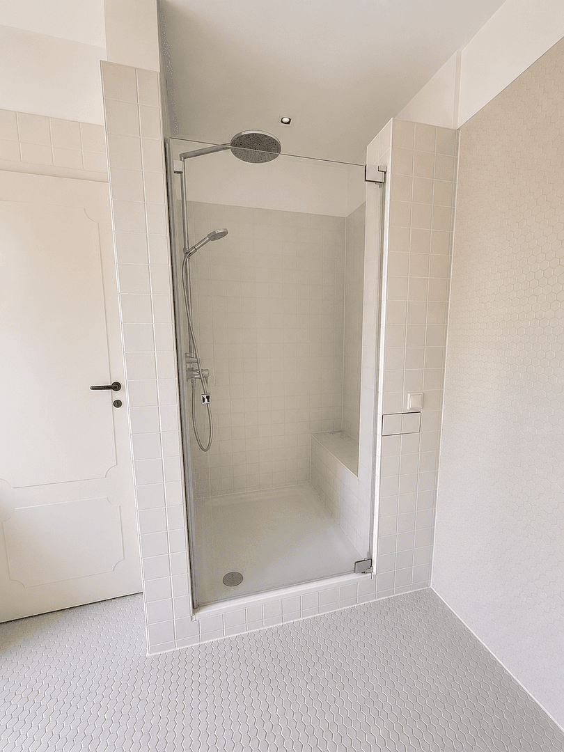 Predaj domu 320 m², pozemek 1.334 m², Karlsruhe, Bádensko-Wurttembersko Predaj domu 320 m², pozemek 1.334 m², Karlsruhe, Bádensko-Wurttembersko