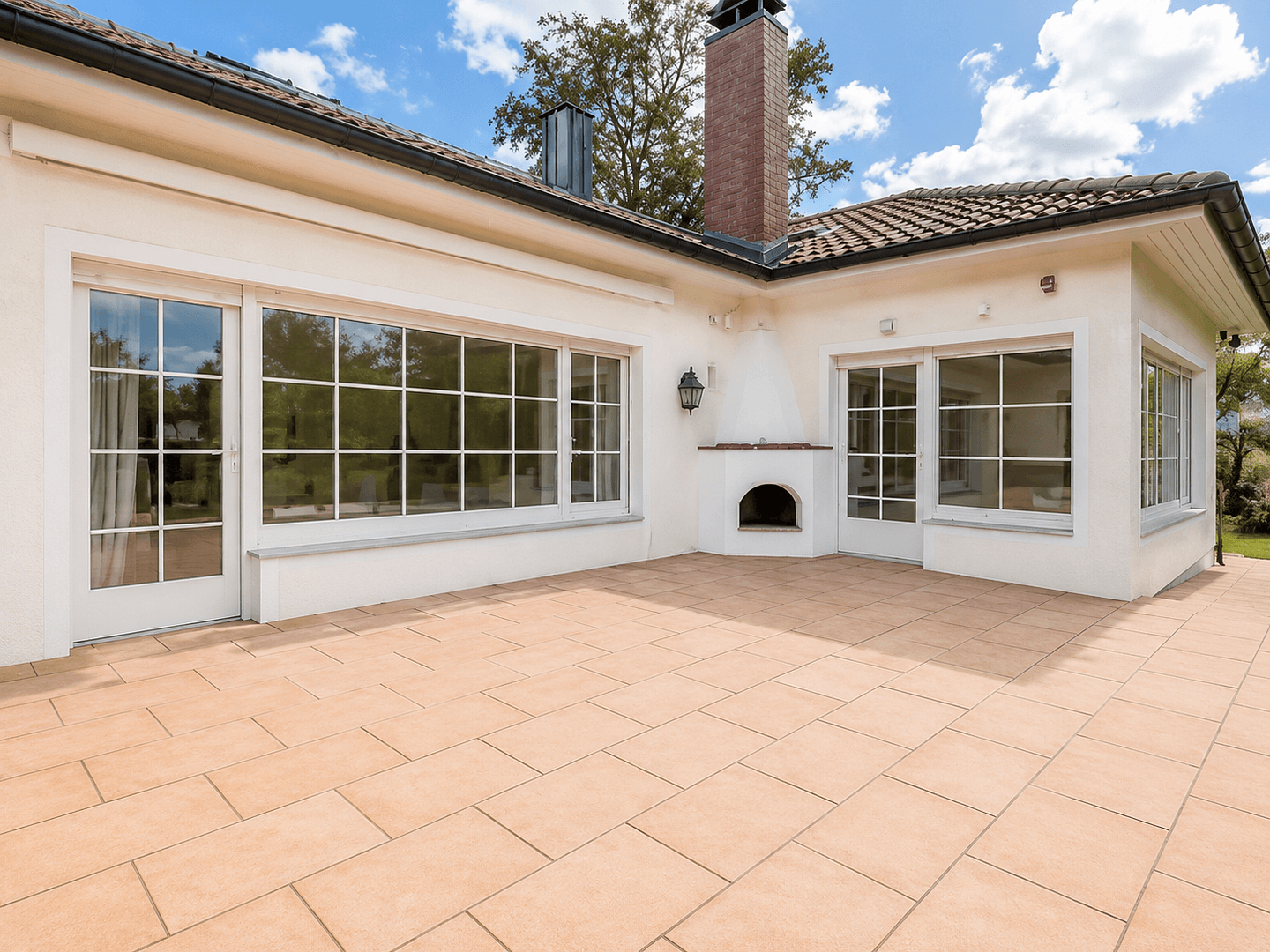 Predaj domu 320 m², pozemek 1.334 m², Karlsruhe, Bádensko-Wurttembersko Predaj domu 320 m², pozemek 1.334 m², Karlsruhe, Bádensko-Wurttembersko