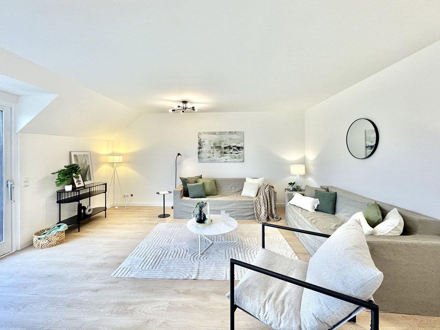 Predaj bytu 4-izbový 132 m², Lübeck, Šlezvicko-Holštajnsko Predaj bytu 4-izbový 132 m², Lübeck, Šlezvicko-Holštajnsko