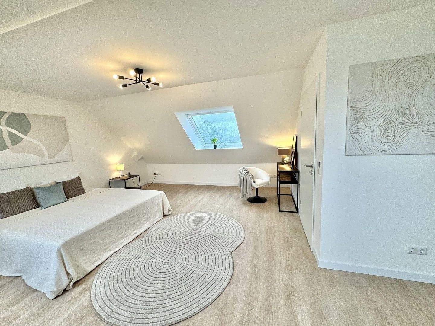 Predaj bytu 4-izbový 132 m², Lübeck, Šlezvicko-Holštajnsko Predaj bytu 4-izbový 132 m², Lübeck, Šlezvicko-Holštajnsko
