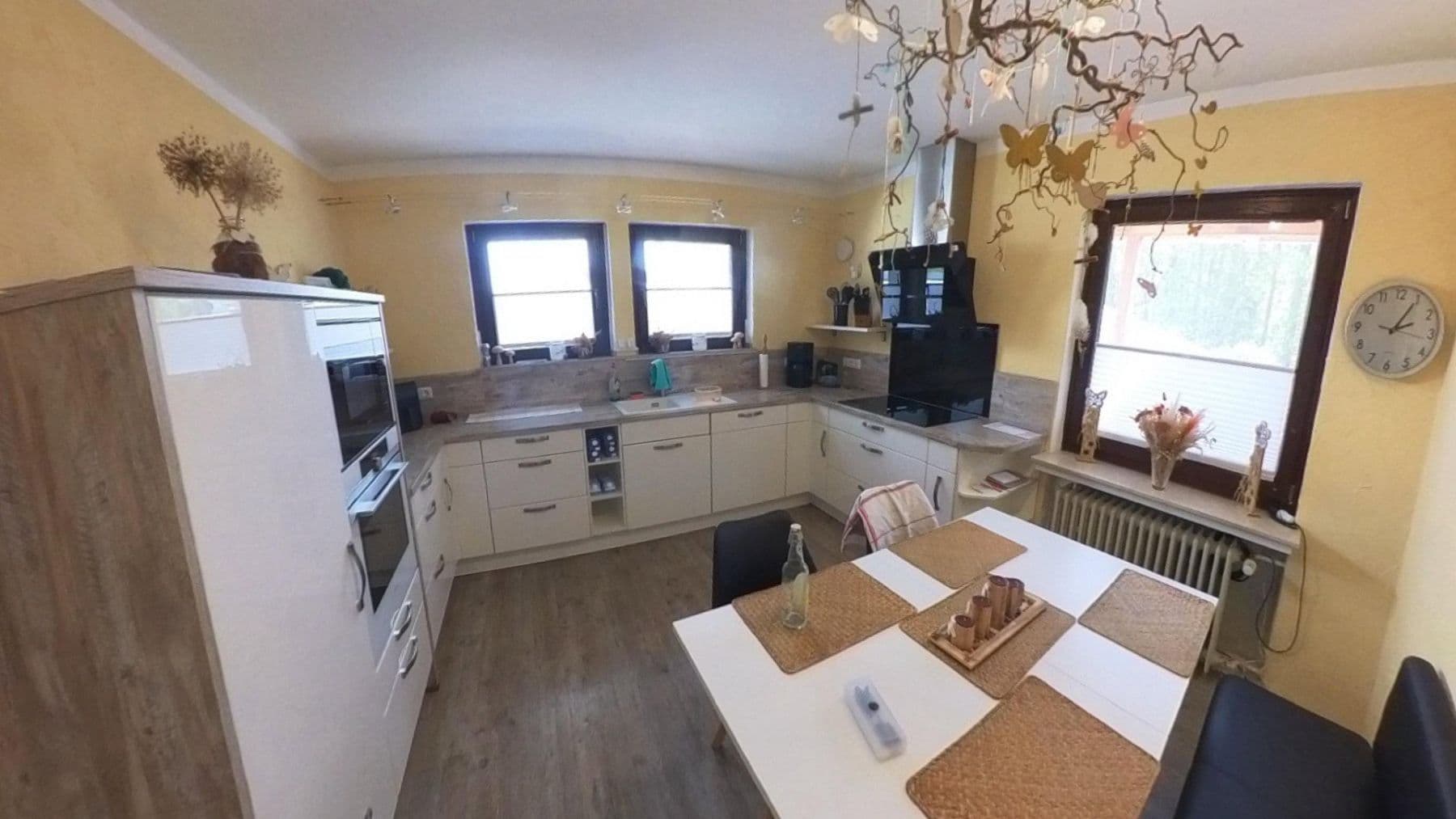 Predaj domu 200 m², pozemek 881 m², Hameln, Dolné Sasko Predaj domu 200 m², pozemek 881 m², Hameln, Dolné Sasko