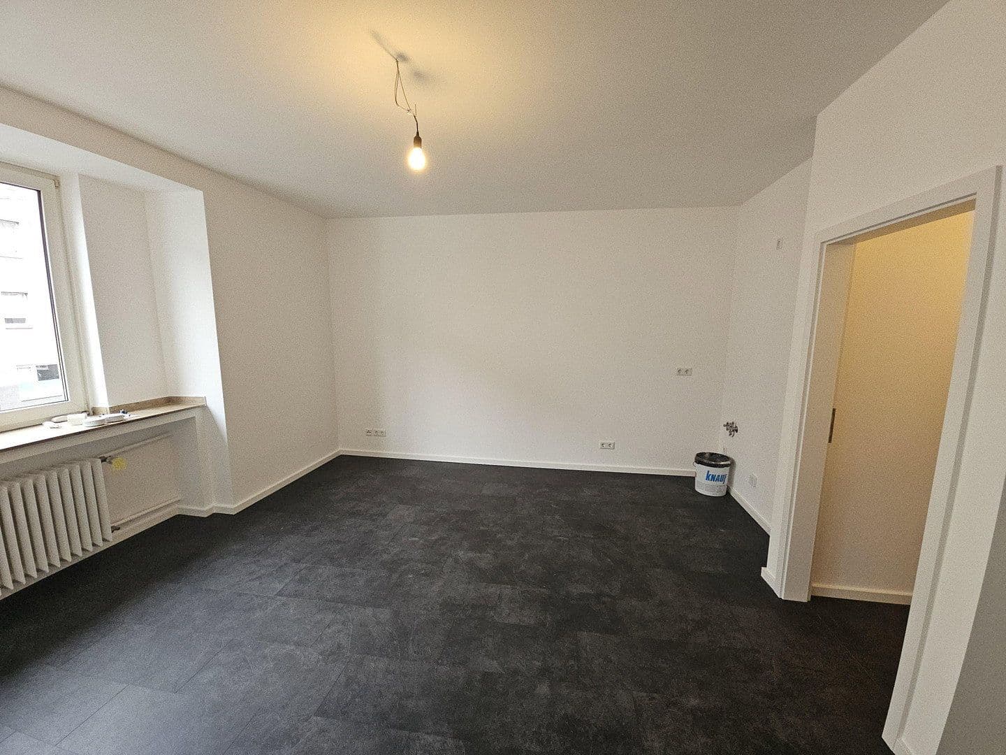Prenájom bytu 1-izbový 30 m², Düsseldorf, Severné Porýnie - Westfálsko Prenájom bytu 1-izbový 30 m², Düsseldorf, Severné Porýnie - Westfálsko